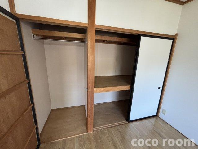 アルメリア岡部　IIの収納