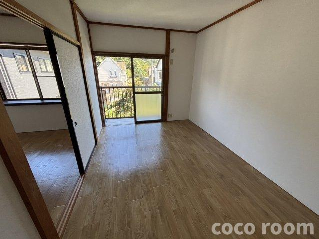 アルメリア岡部　IIの居間・リビング