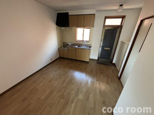 アルメリア岡部　IIの居間・リビング