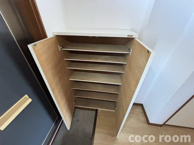 アルメリア岡部　IIの収納