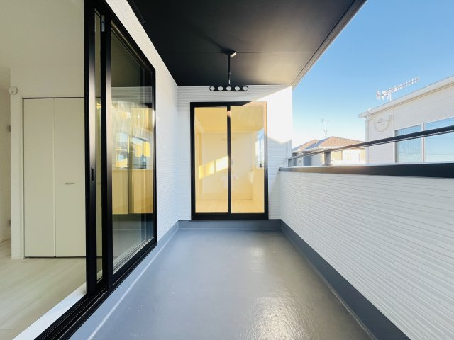 【バルコニー】 | 熊谷市上之3期　GRAFARE　新築戸建　全2棟　2号棟