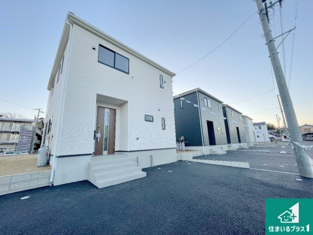 亀山市羽若町　第1期　新築一戸建ての外観|安心の10年保証！外観を美しく保ち、雨水で汚れを落とします！気になることがありましたら、お気軽にお問い合わせください！