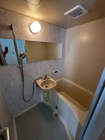 ジュネス廣町の浴室|現状優先となります