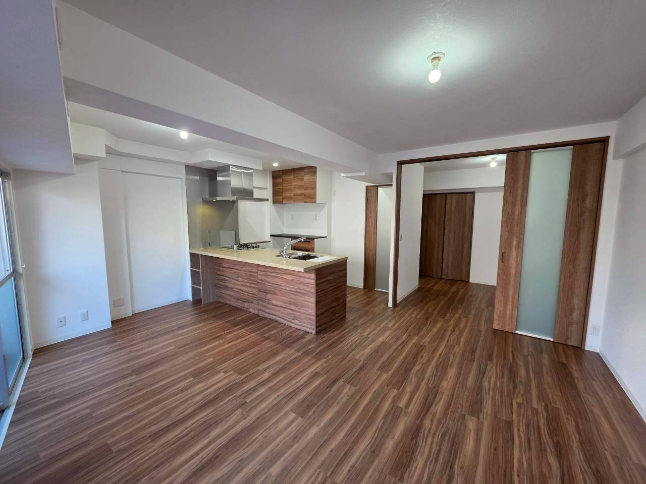 フクダ不動産八木駅前マンションの内装|室内リフォーム済み！最新の分譲マンション仕様の設備で快適にお住まいいただけます。