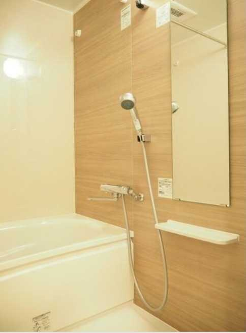 ルーブル三軒茶屋伍番館　分譲賃貸　三軒茶屋エリア　駅近の浴室