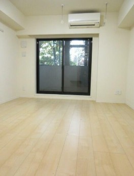 【居間・リビング】 | アンベリール中野鷺ノ宮 | 11.1帖のきれいな洋室。