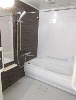 【浴室】 | アンベリール中野鷺ノ宮 | 浴室乾燥機付きバス。