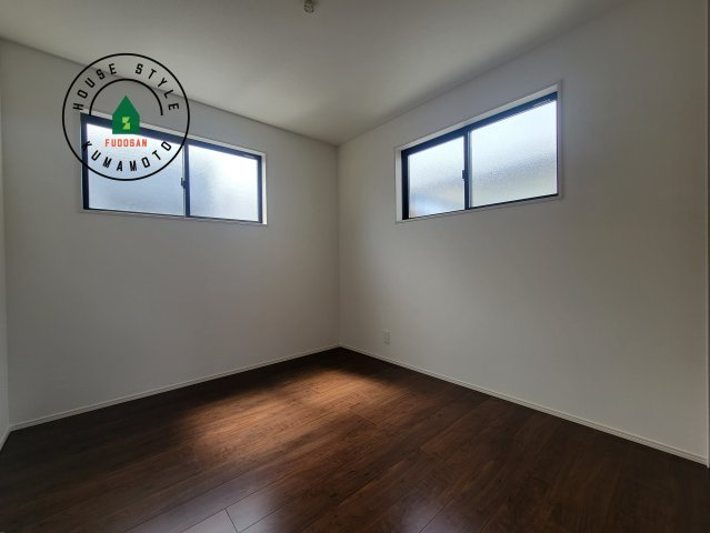 熊本市南区白藤1丁目第1₋2棟(1号棟)の子供部屋|穏やかな光が差し込む室内には、穏やかな時間が流れます。