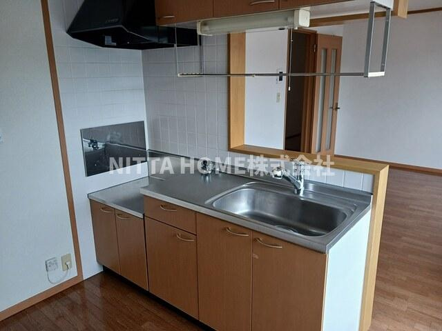 ア・ラ・モード　Ⅱのキッチン|カウンターキッチンが付いています♪