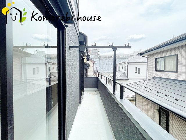 北本市中丸　1期　中古一戸建てのバルコニー|外からの目が気にならないバルコニーで洗濯物が干せます