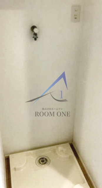 リヴィエール中野の設備|洗濯機置き場です。