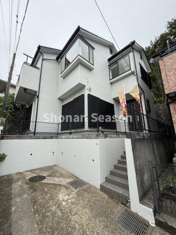 【外観】 | 外壁・屋根塗装も完工し、キレイなお住まいに生まれ変わりました！
ご内見にいらしてみませんか♪