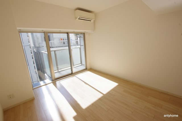 メインステージ西天満T’ｓSQUARE　仲介手数料無料の寝室