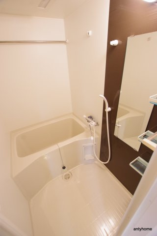 メインステージ西天満T’ｓSQUARE　仲介手数料無料の浴室