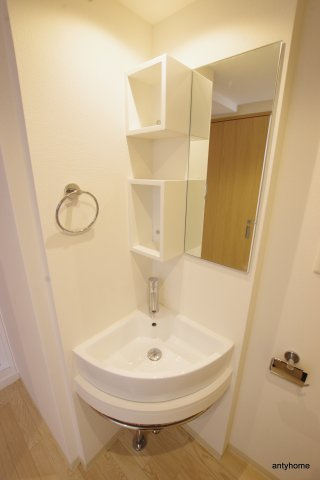 メインステージ西天満T’ｓSQUARE　仲介手数料無料の洗面所