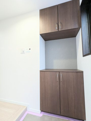 【玄関】 | ダイアパレス八広花水木通りトリニティ | ～収納付き玄関写真～