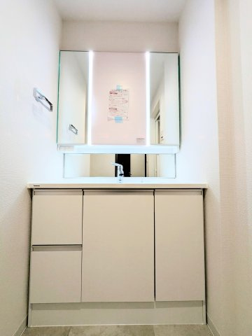 ダイアパレス八広花水木通りトリニティの独立洗面台|～洗面化粧室写真～