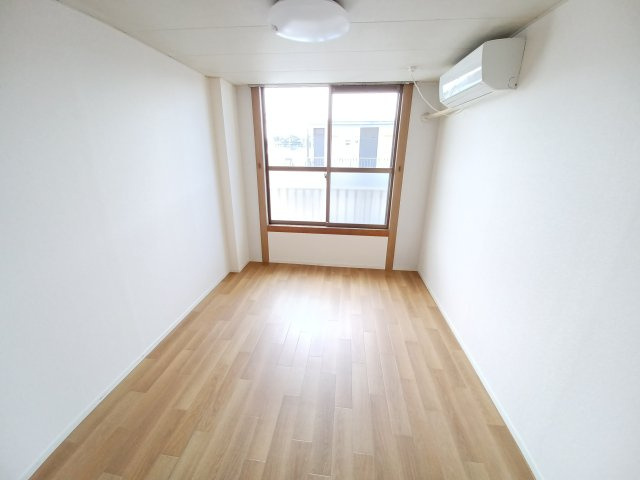 サンピア東松山の洋室|ゆったりした洋室です