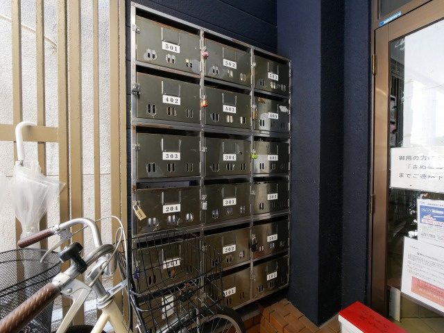 ソシオコート難波のロビー