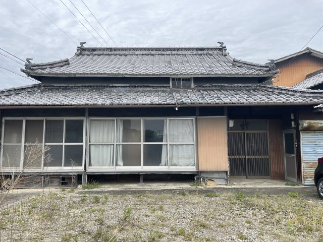 【坂出市林田町】街も、海も、山も、そっと近くに。少し静かな戸建て。
