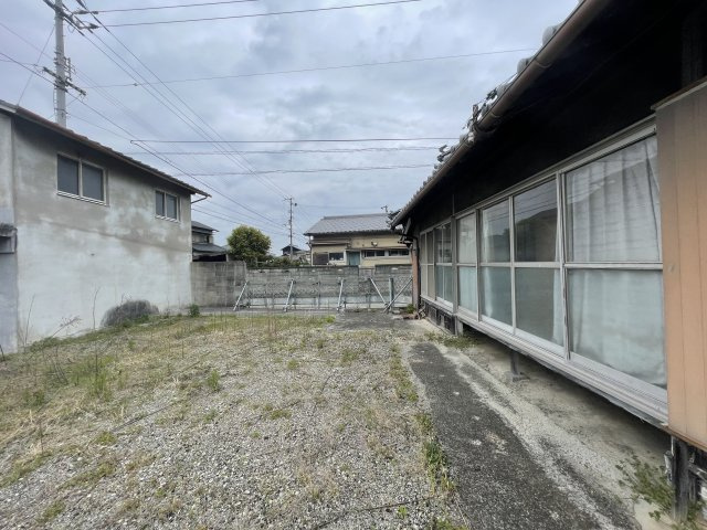 【坂出市林田町】街も、海も、山も、そっと近くに。少し静かな戸建て。の庭|お庭でゆったりと過ごせます