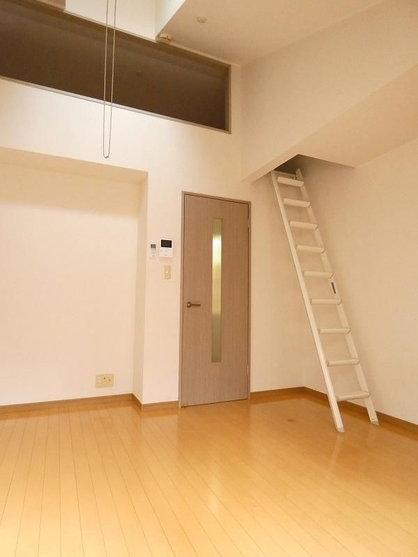 コーポひまわりの居間・リビング