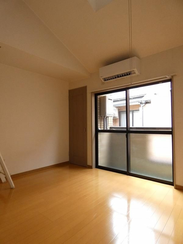 コーポひまわりの居間・リビング