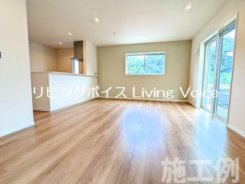 【居間・リビング】 | 【仲介手数料０円】茅ヶ崎市甘沼3期　新築一戸建て　全4棟 | 茅ヶ崎市甘沼3期　新築一戸建て　全4棟