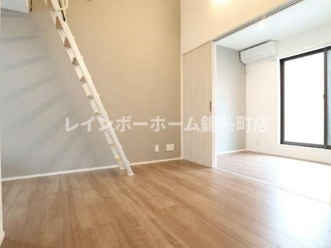 スターク亀有の居間・リビング