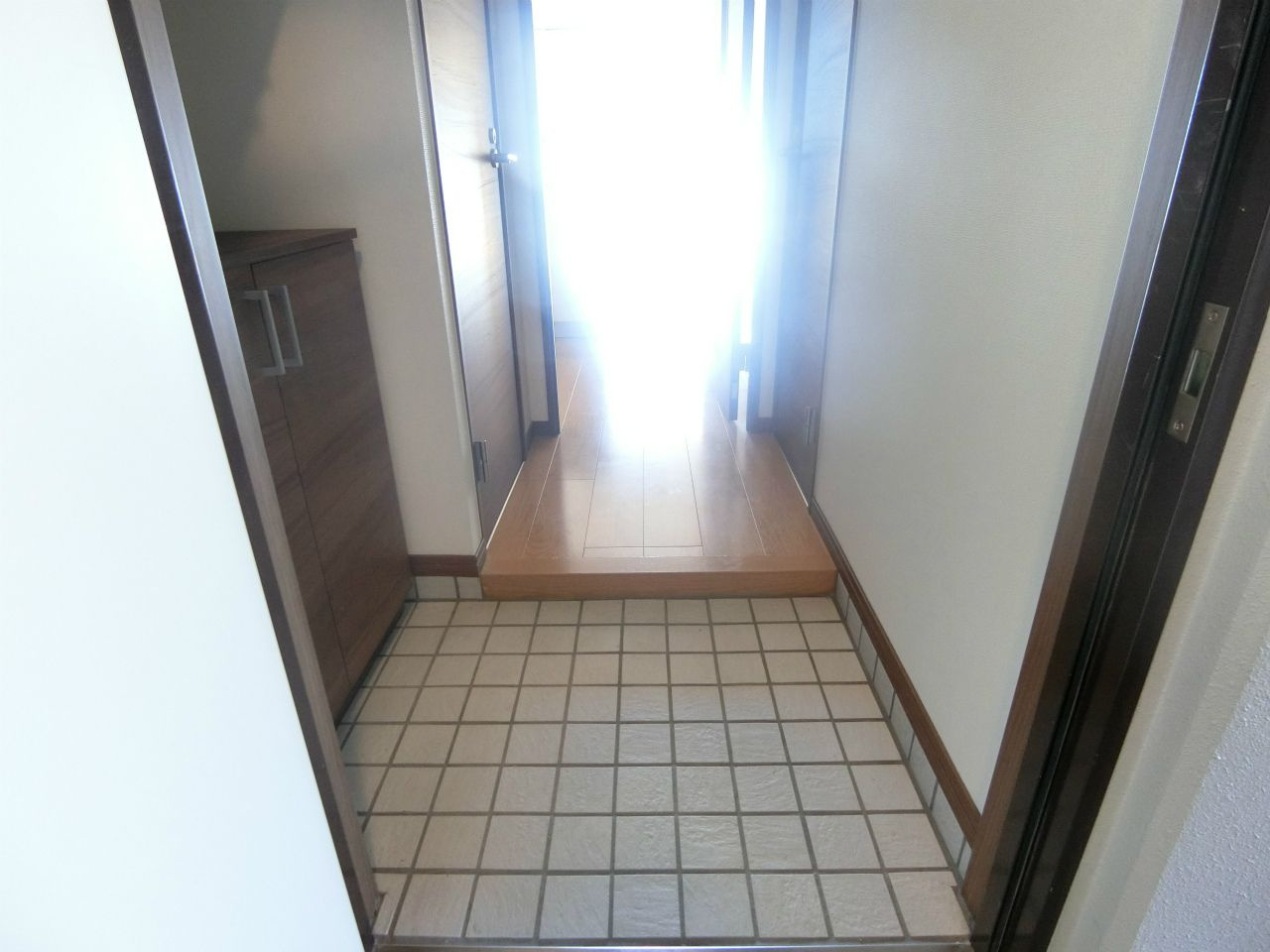 at eastの玄関|シューズボックス付きの玄関です☆