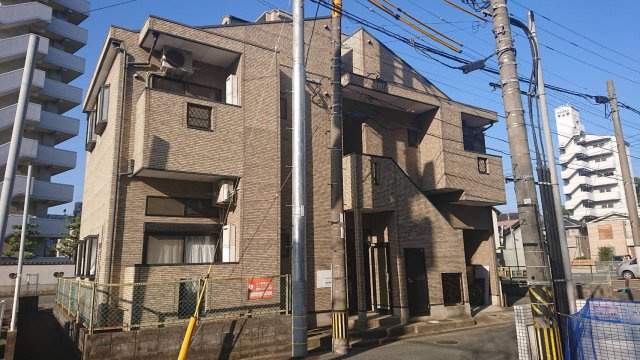 ピュア県庁参番館の外観