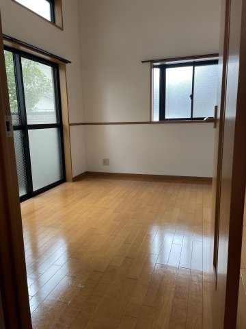 ピュア県庁参番館の居間・リビング