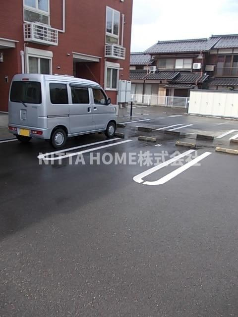 京丹後市大宮町周枳のアパートの駐車場|敷地内に駐車場も完備◎