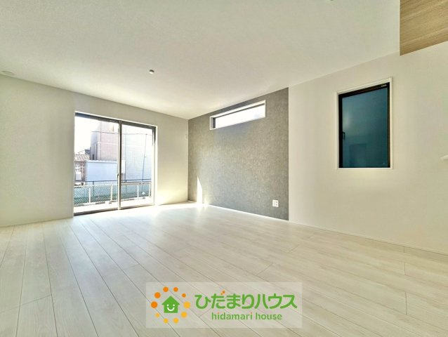 久喜市南７期　新築一戸建て　02　グラファーレの居間・リビング