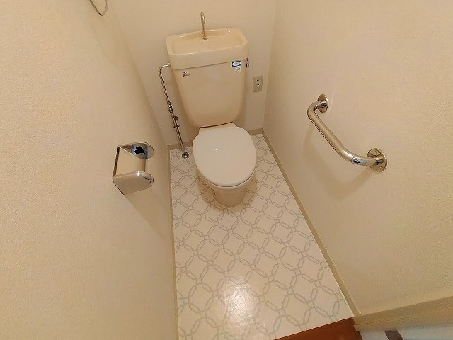 神戸市兵庫区西出町１丁目の賃貸マンションのトイレ|トイレ