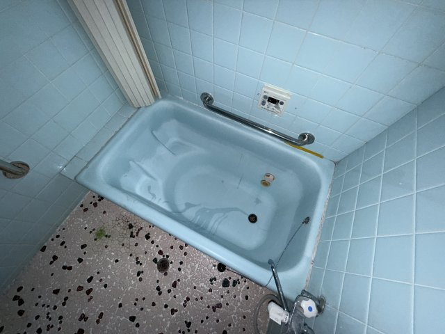 粟生新家　戸建住宅の浴室