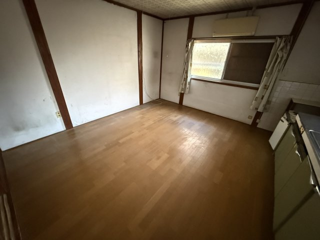 粟生新家　戸建住宅の居間・リビング