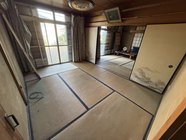 粟生新家　戸建住宅の居間・リビング