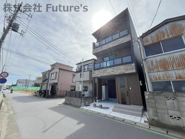 八潮市大瀬　新築戸建　全1棟の前面道路含む現地写真|前面道路含む現地写真です。