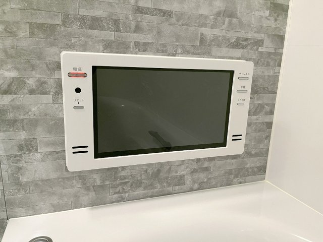 八潮市大瀬　新築戸建　全1棟の設備|浴室には15インチテレビ付き