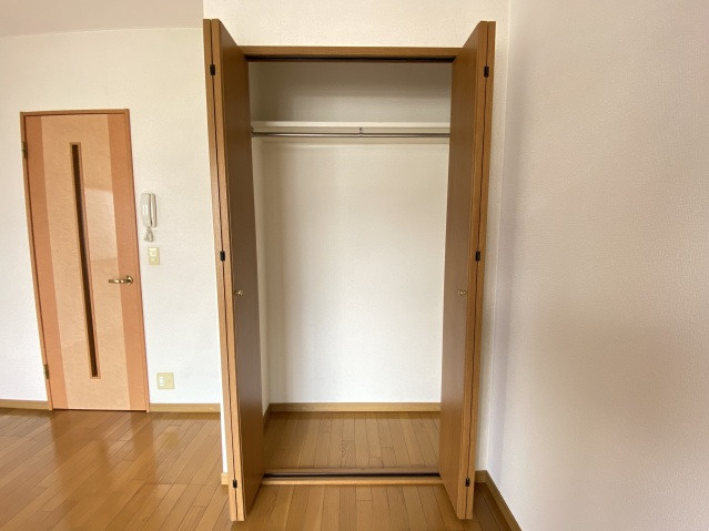 フローラステージ諸岡の収納