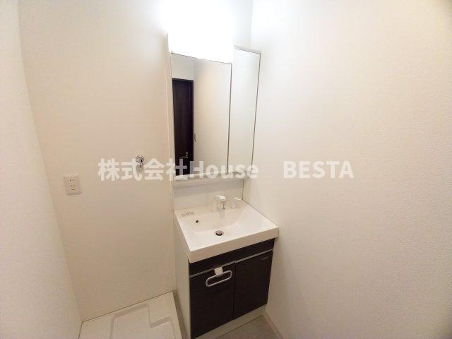 Maison Lumiereの独立洗面台