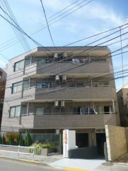 【外観】 | フローラパークサイド | 鉄筋コンクリート造のがっちりとした建物。