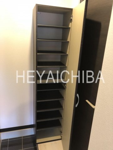 ヘリオドールのその他|シューズボックス