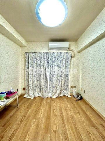 新小岩サマリヤマンションの子供部屋|【子供部屋】お子様を持つ家庭の約6割が「家族や子どものため」に購入を希望。入学後の転校を避け、広い空間でのびのび育てたいなどの親心が、家探しのきっかけになっているようです。