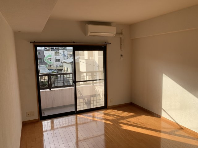 リッツ師岡5の居間・リビング