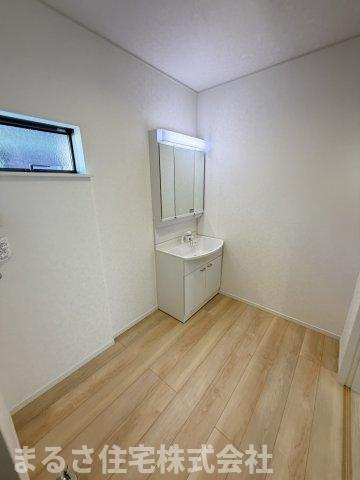 熊野第５　２号棟の独立洗面台