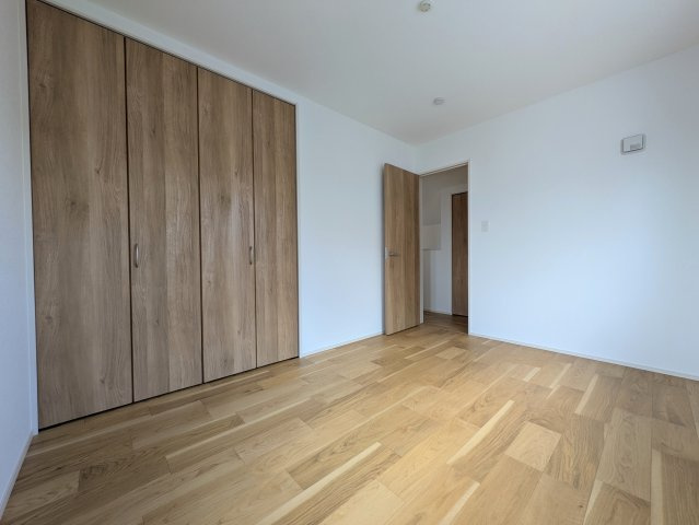 明石市大久保町山手台２丁目戸建２号棟の洋室