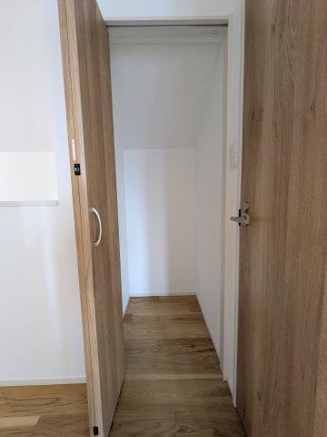 明石市大久保町山手台２丁目戸建２号棟の収納