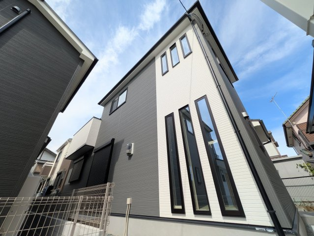 明石市大久保町山手台２丁目戸建２号棟の外観